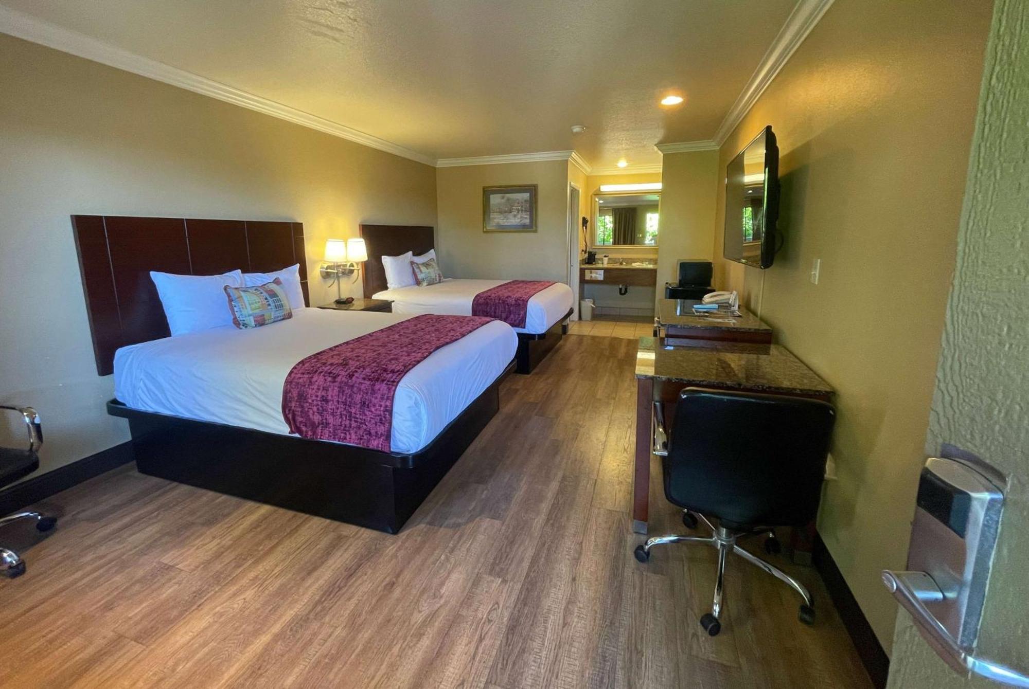 Travelodge By Wyndham Costa Mesa Newport Beach Hacienda Zewnętrze zdjęcie
