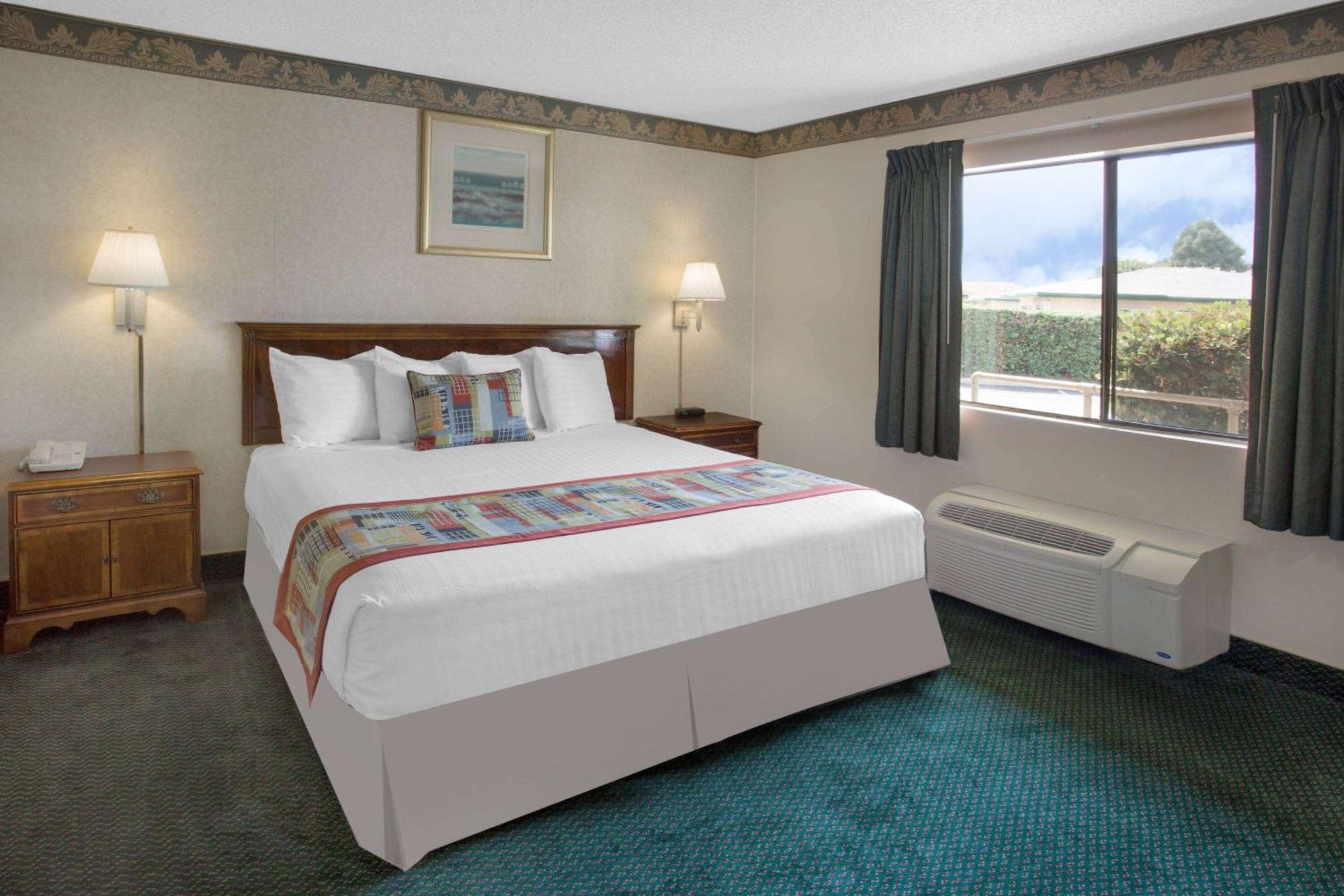 Travelodge By Wyndham Costa Mesa Newport Beach Hacienda Zewnętrze zdjęcie